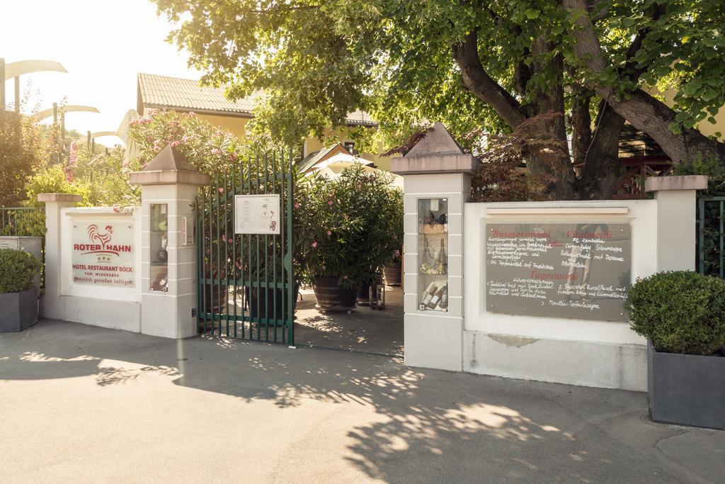 Hotel Restaurant Böck Roter Hahn Sankt Poelten Exteriör bild