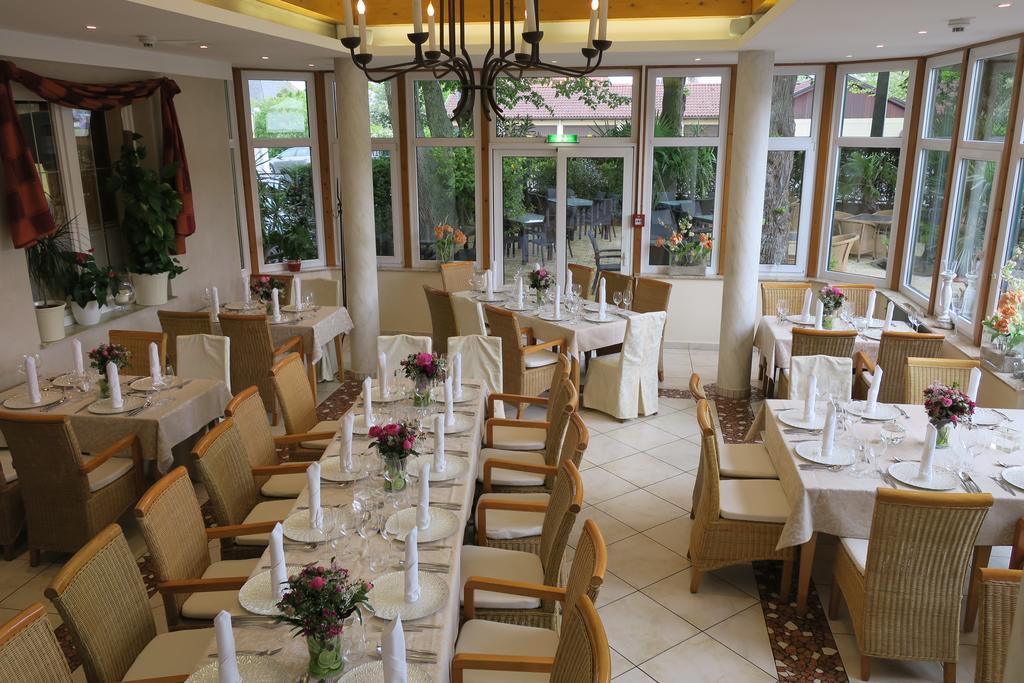 Hotel Restaurant Böck Roter Hahn Sankt Poelten Exteriör bild