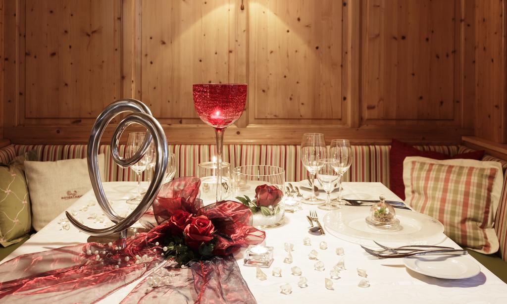 Hotel Restaurant Böck Roter Hahn Sankt Poelten Exteriör bild